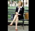 ep57_mir_sittingonbench miranda hobbs (C) HBO