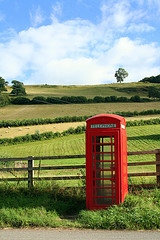 Scenic Telephone Box, originally uploaded to Flickr by fakelvis