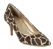 Bandolino Inspire Giraffe Pump