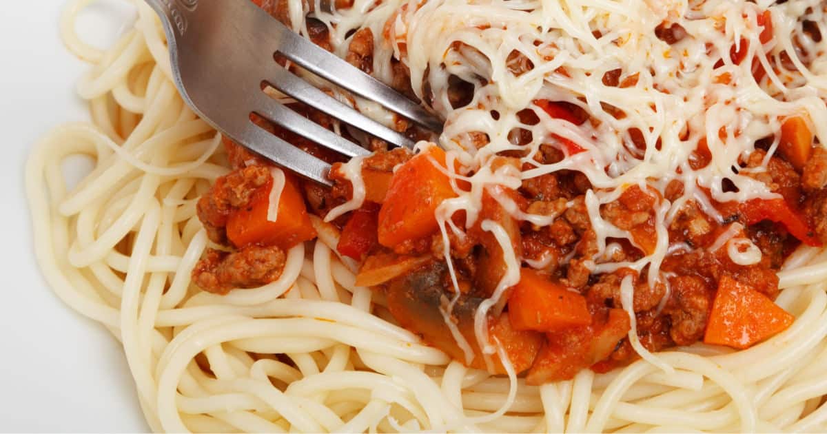 what not to order at a business lunch - image of spaghetti
