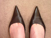 toe cleavage heels