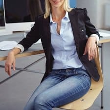 Guide to Business Casual for Women