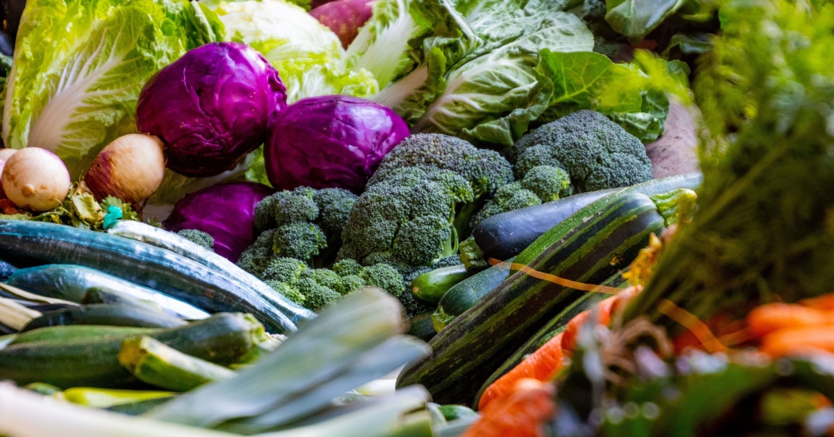 2020 food resolutions colorful vegetables