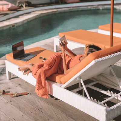 Tips for Working Outside While Working from Home
