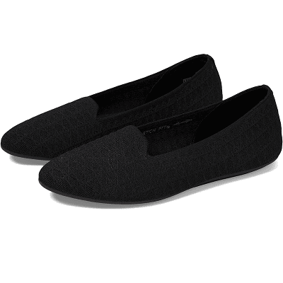 all-black comfortable sneaker flat for commuting