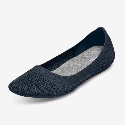 black sneaker flats for commuting shoes