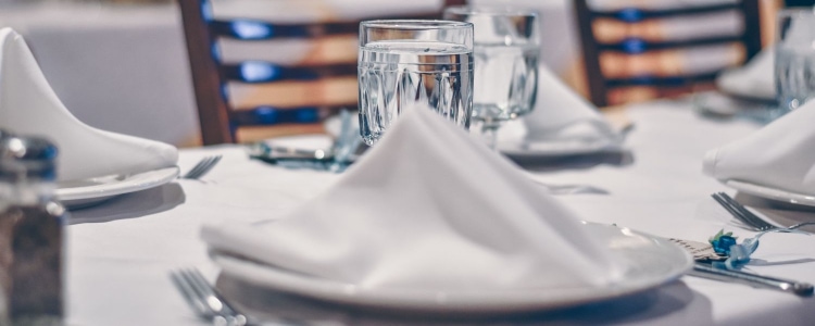 How To Practice Perfect Business Lunch Etiquette As A Professional