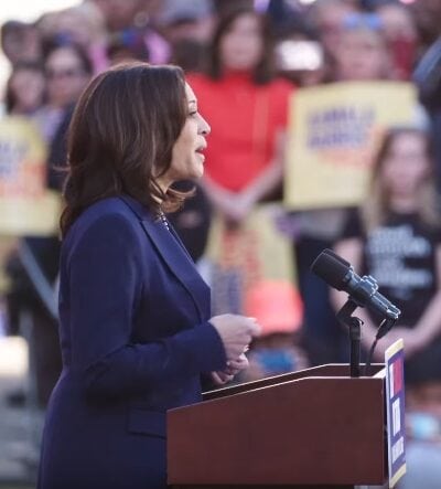 Kamala Harris speaks at rally, announcing her candidacy for presidency in 2019