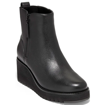 black waterproof boot with wedge, great to wear with wide leg pants in winter