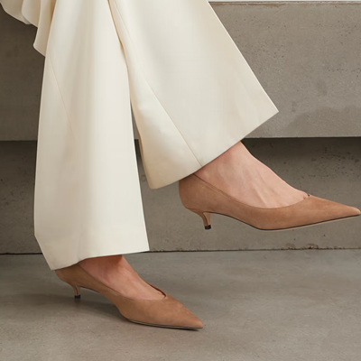 30 cm pumps in a cafe au lait color