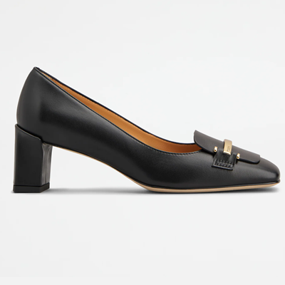 black heels with buckle